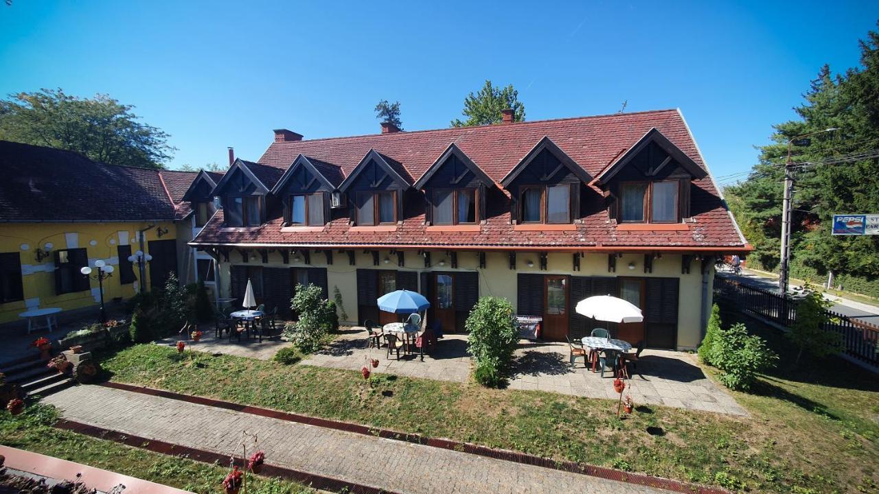 Harmonia Apartmanhaz Balatonlelle Exteriér fotografie