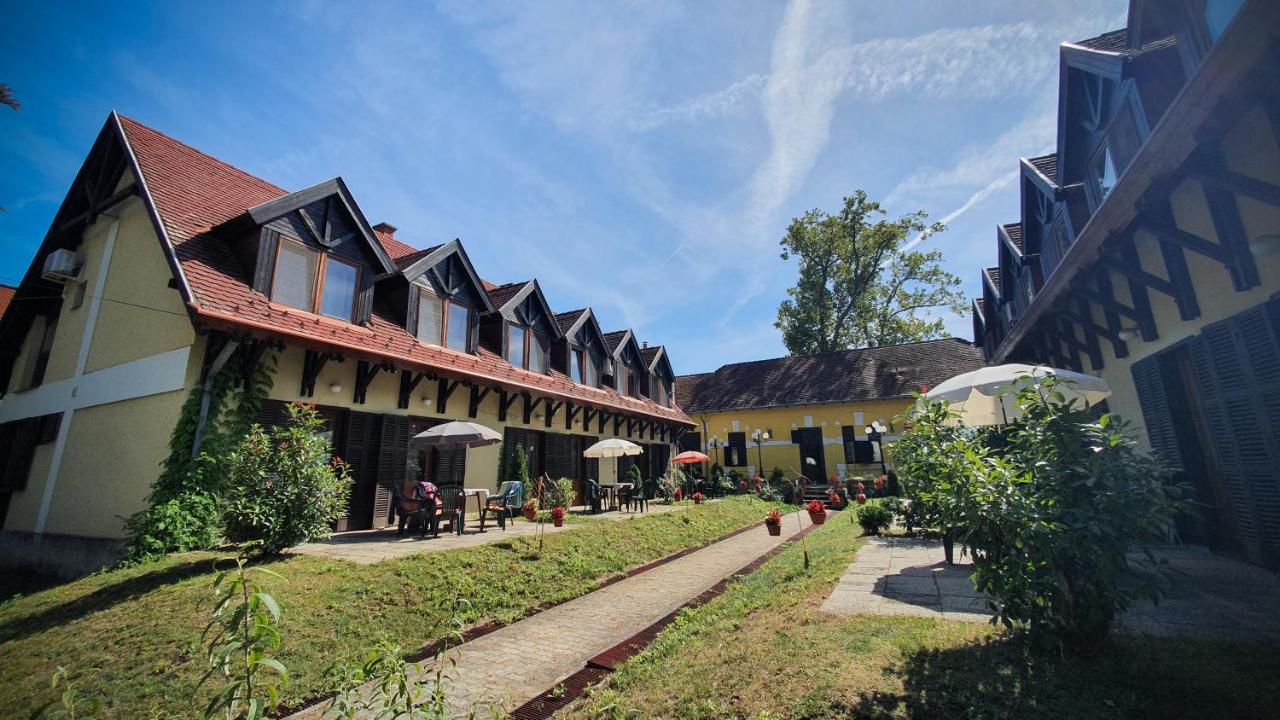 Harmonia Apartmanhaz Balatonlelle Exteriér fotografie