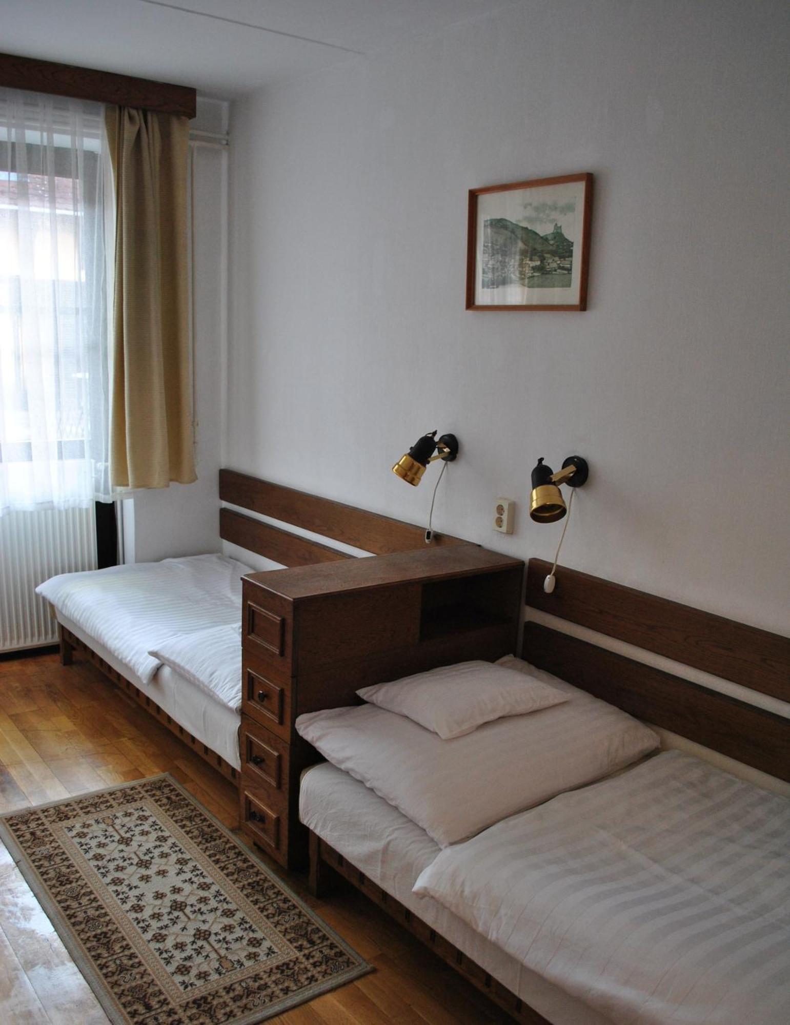 Harmonia Apartmanhaz Balatonlelle Pokoj fotografie