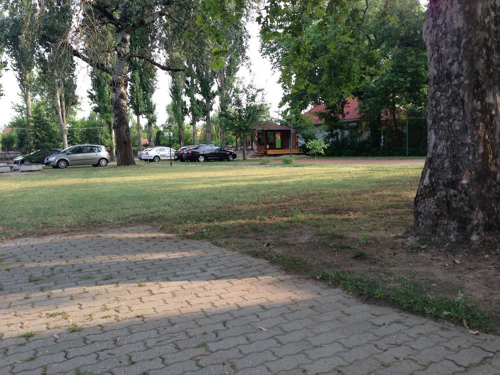 Harmonia Apartmanhaz Balatonlelle Exteriér fotografie